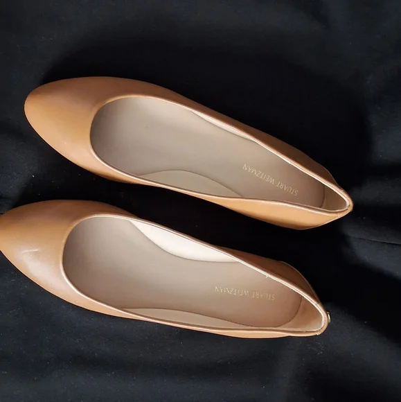 Stuart weitzman tan flat shoes,size 7.5 - Picture 2 of 5